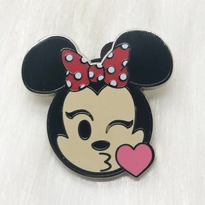 🔮 5/$25 Disney Minnie Mouse‎ Kiss Emoji Pin